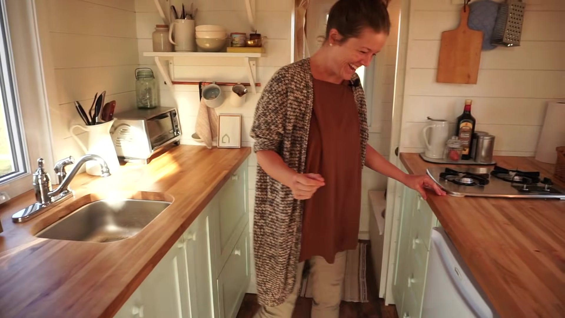 Screenshot at 00:02:15