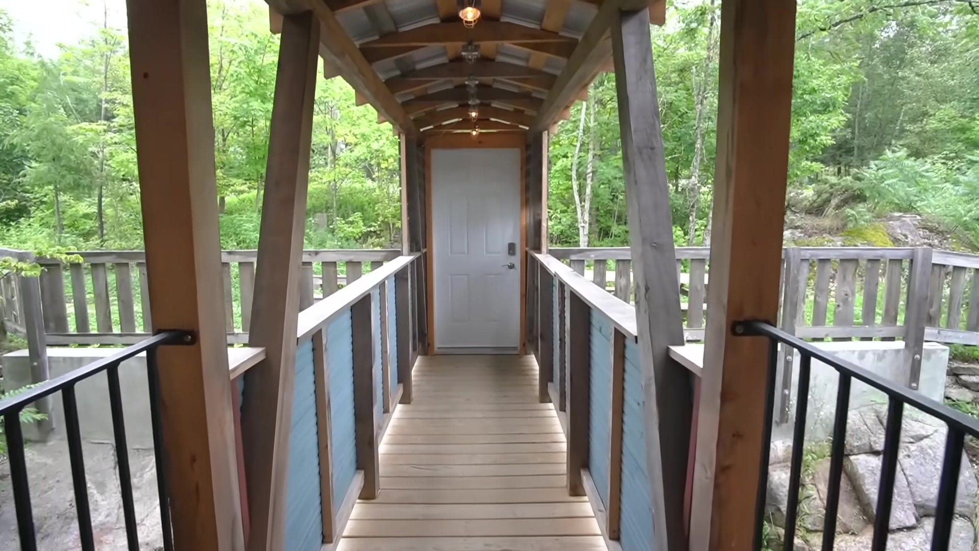 Screenshot at 00:01:30