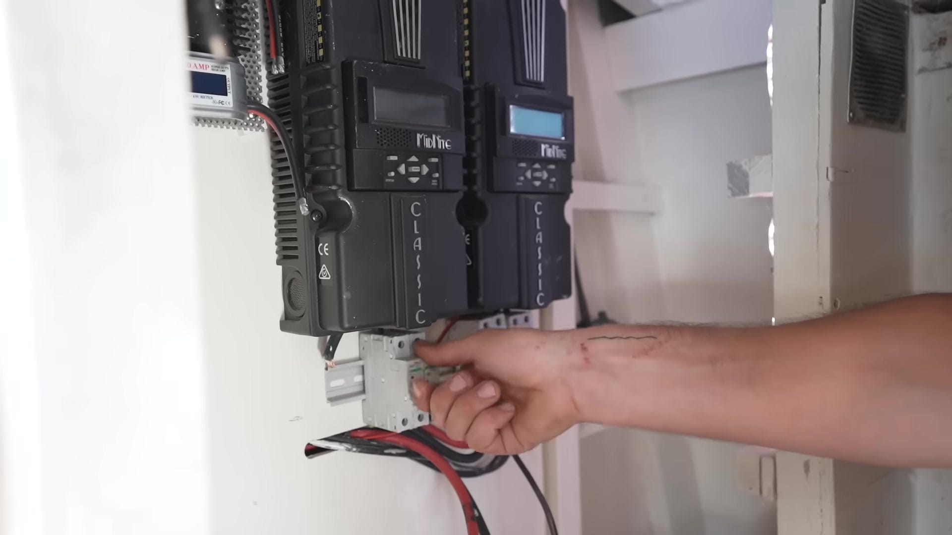 Screenshot at 00:04:01