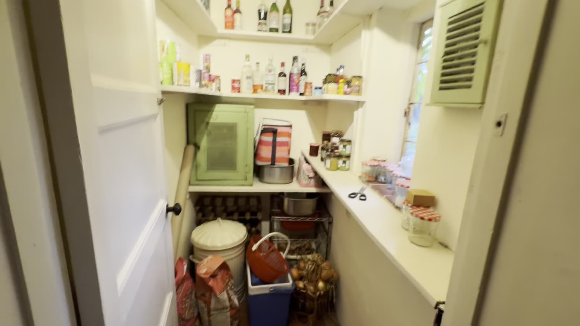 Screenshot at 00:23:25