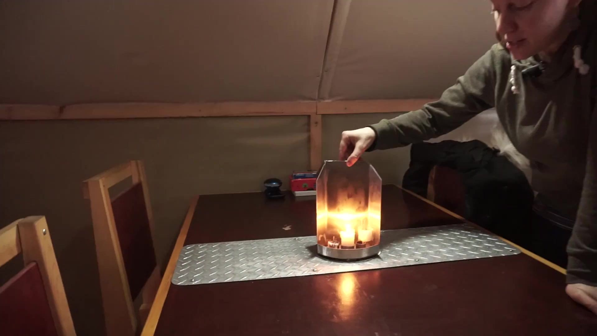 Screenshot at 00:01:42