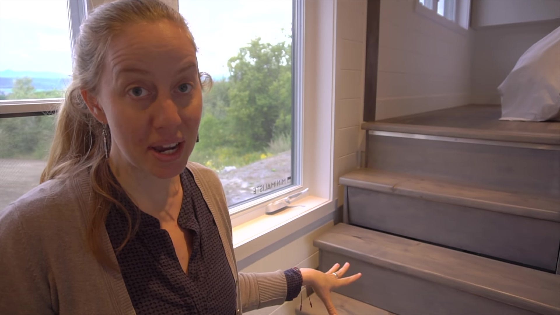 Screenshot at 00:01:04