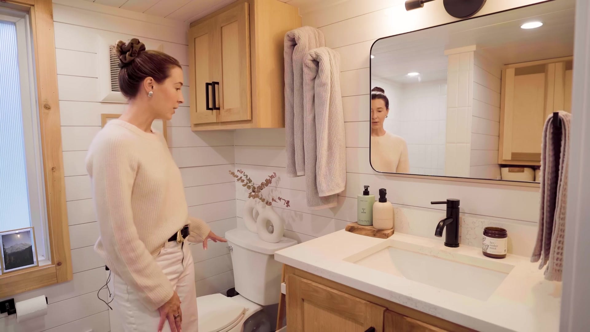 Screenshot at 00:11:23