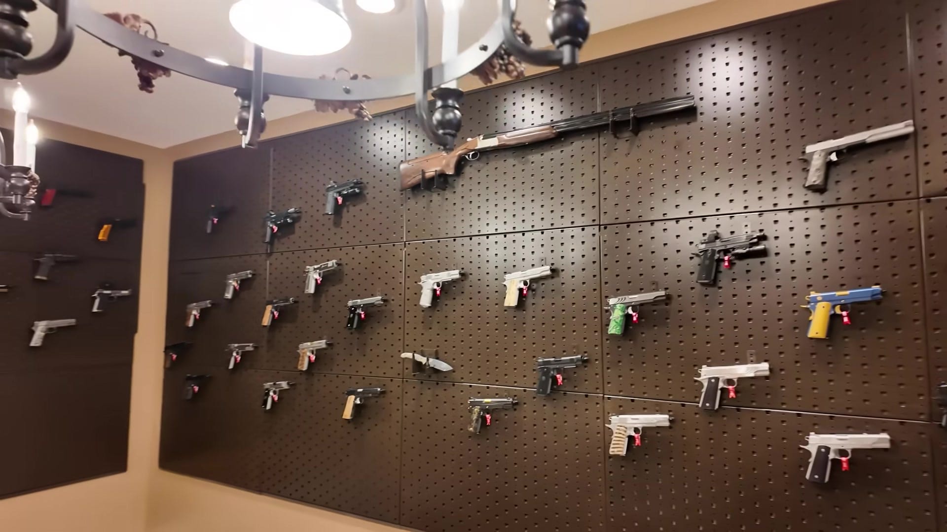 Screenshot at 00:07:05