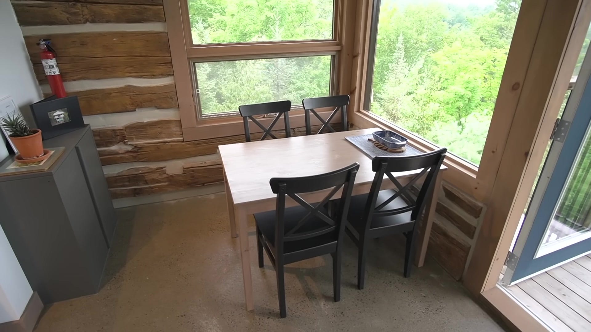 Screenshot at 00:05:09