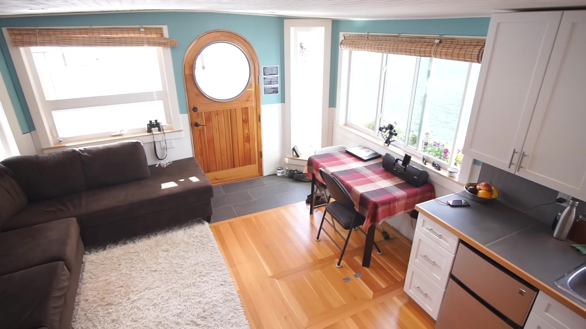 Screenshot at 00:02:36