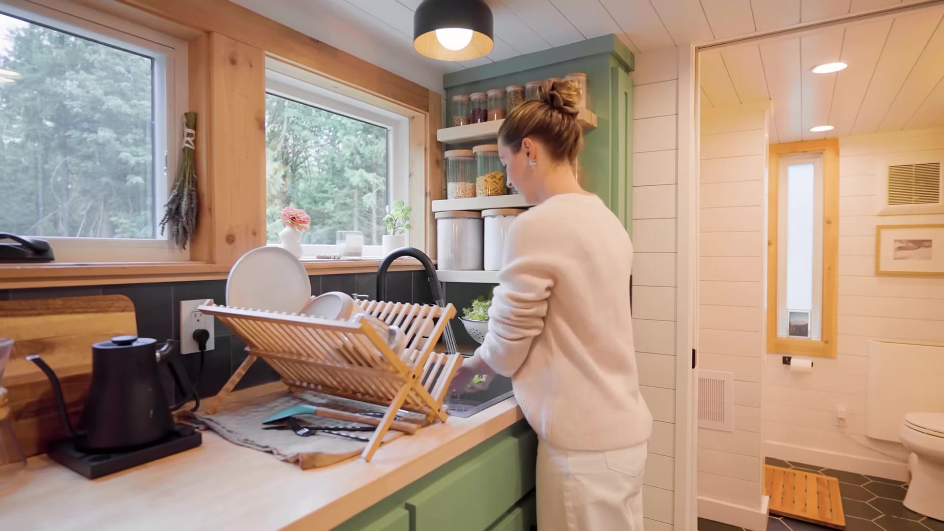 Screenshot at 00:02:39