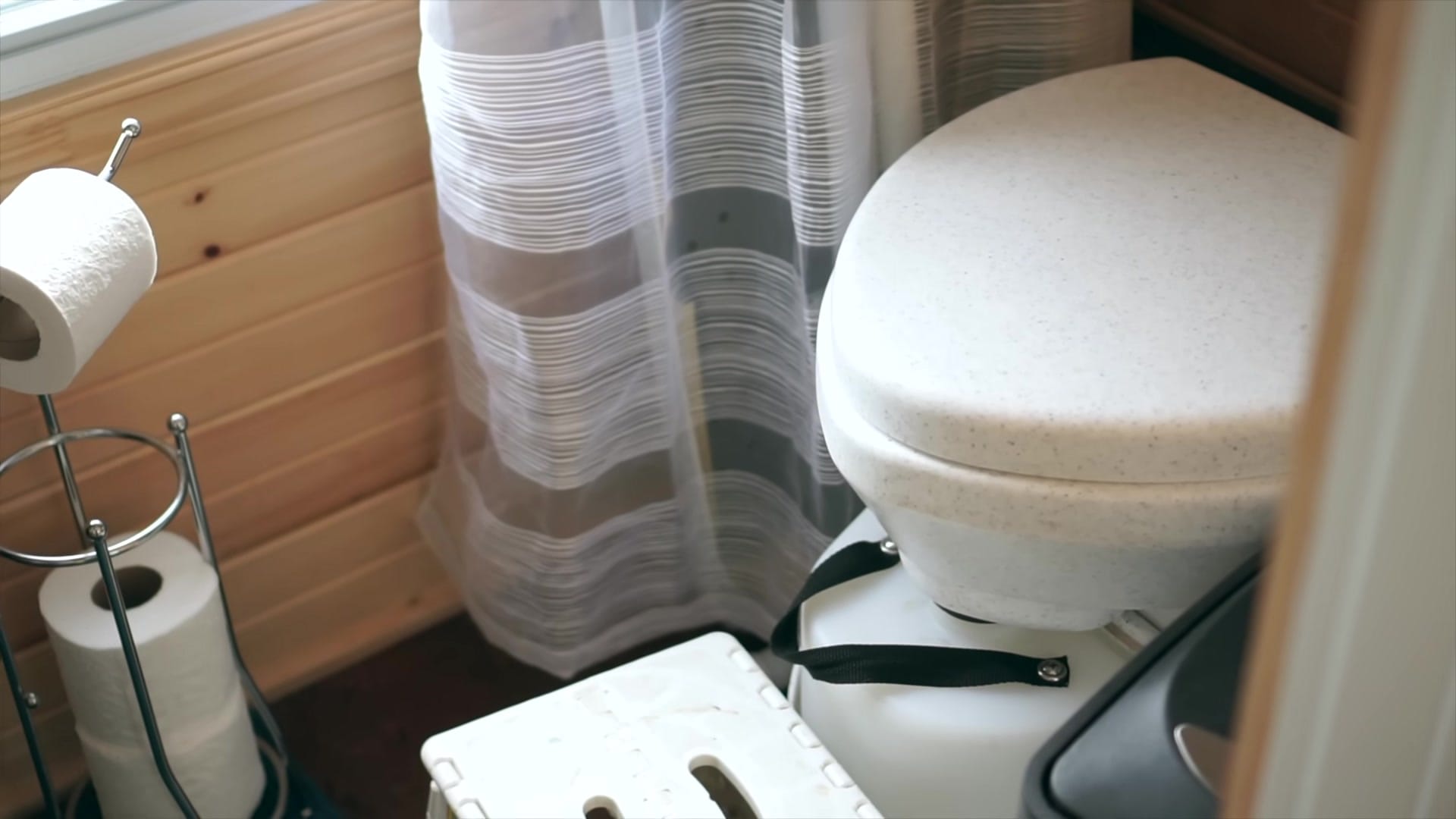 Screenshot at 00:05:41