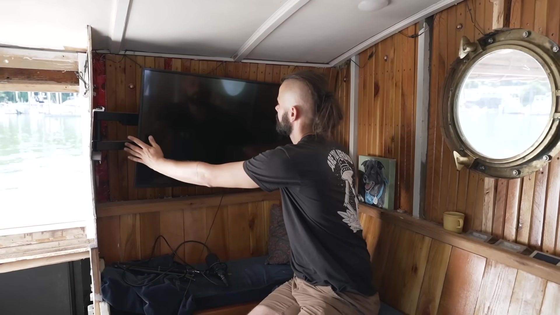 Screenshot at 00:05:21