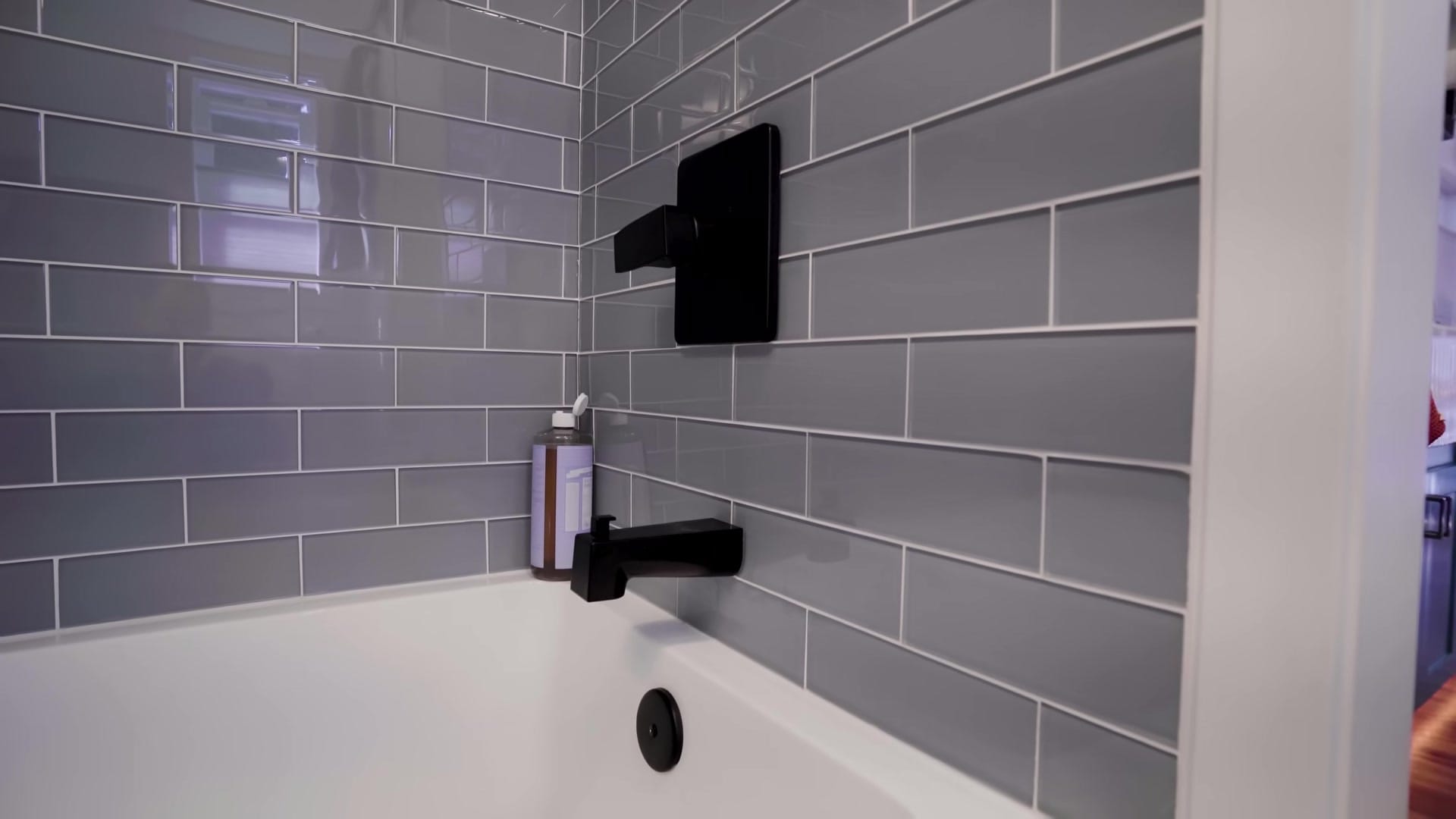 Screenshot at 00:05:32