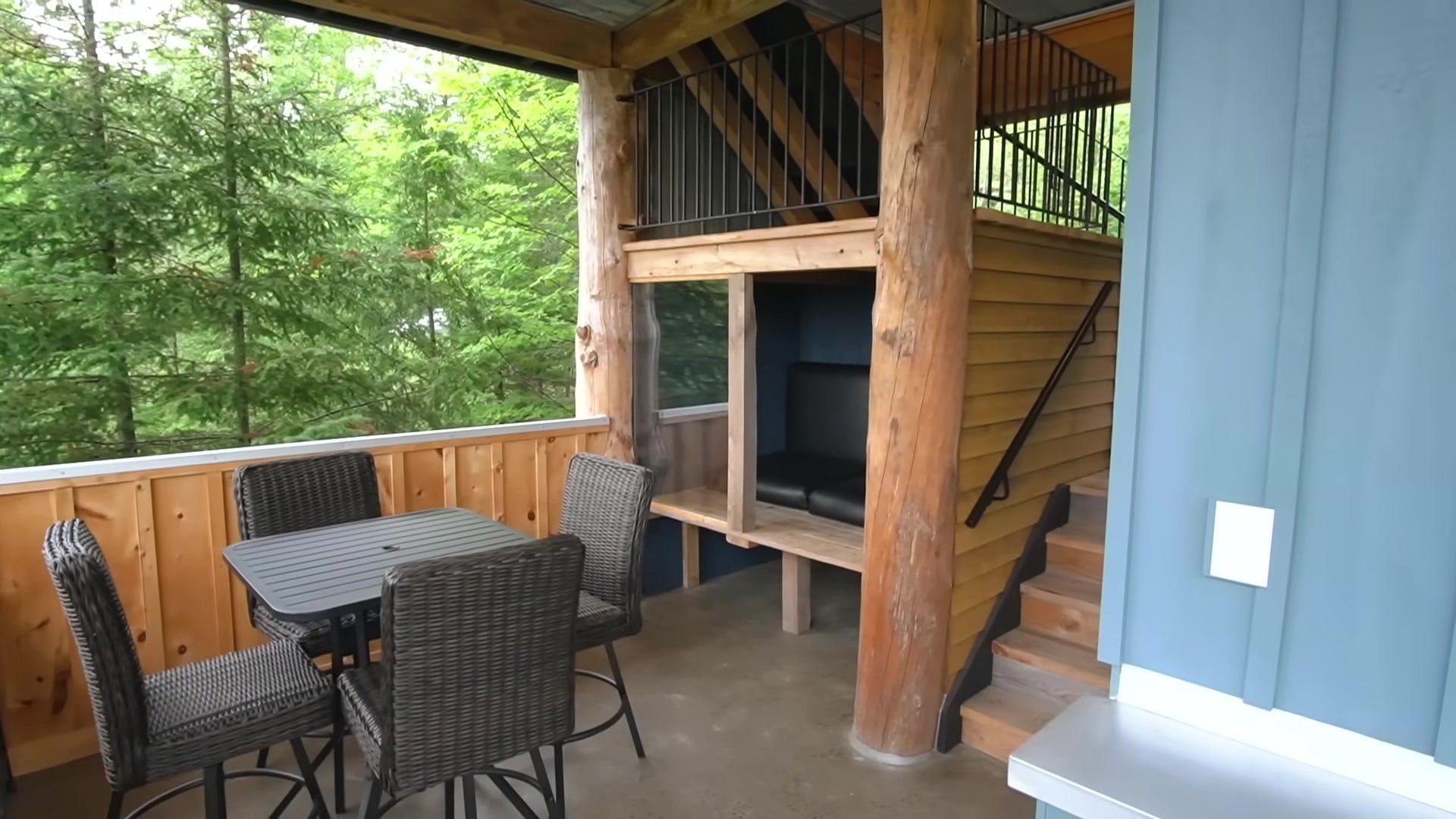 Screenshot at 00:01:42