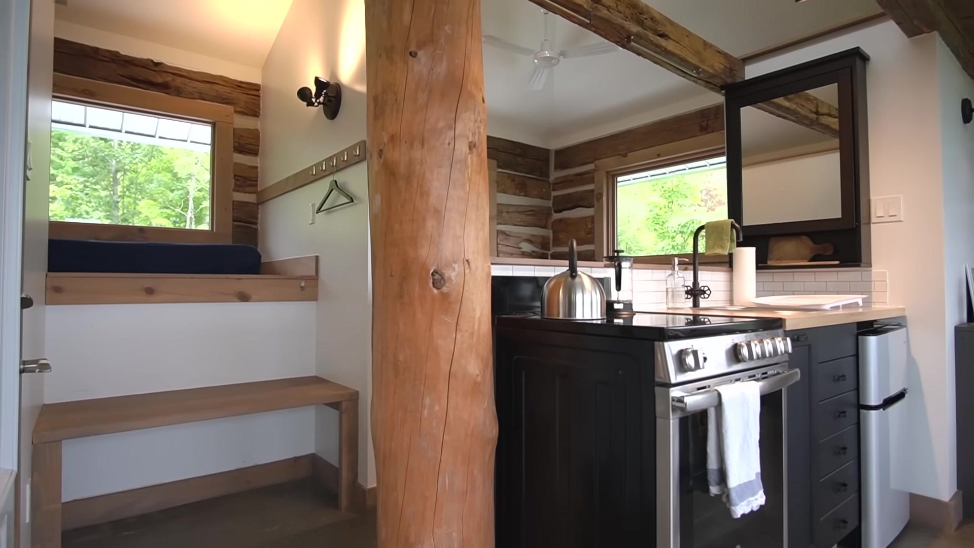 Screenshot at 00:03:35