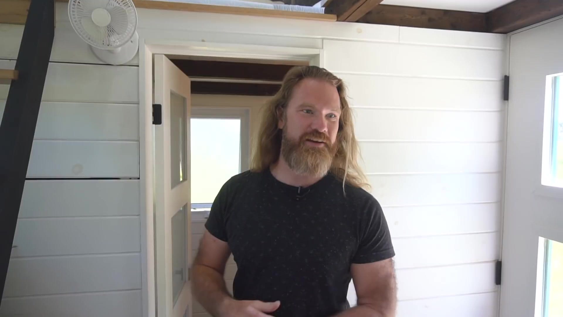 Screenshot at 00:03:41