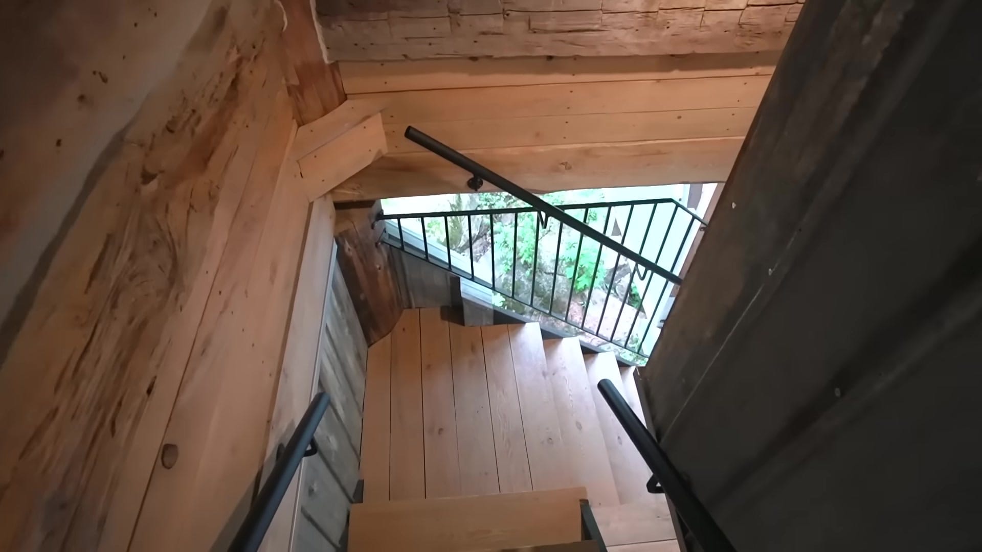 Screenshot at 00:06:17