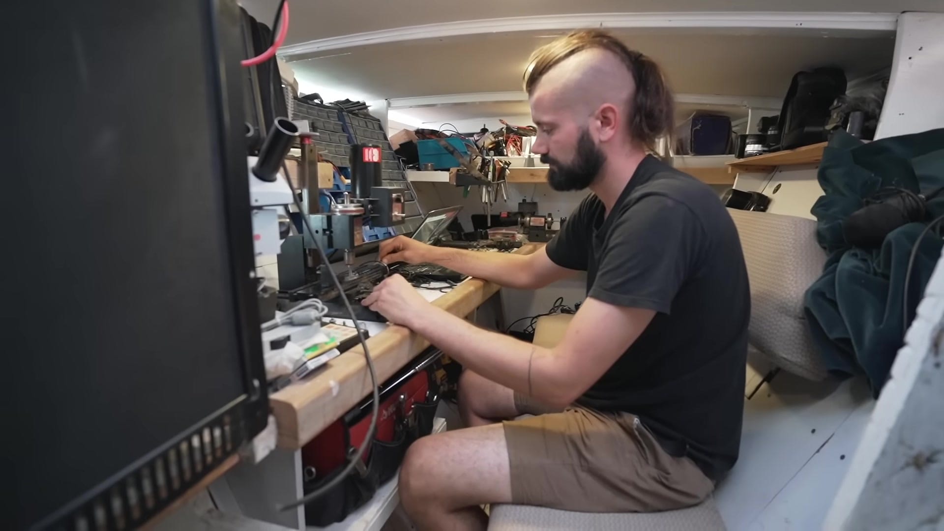 Screenshot at 00:07:24