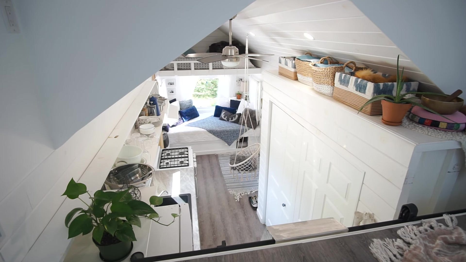 Screenshot at 00:01:26