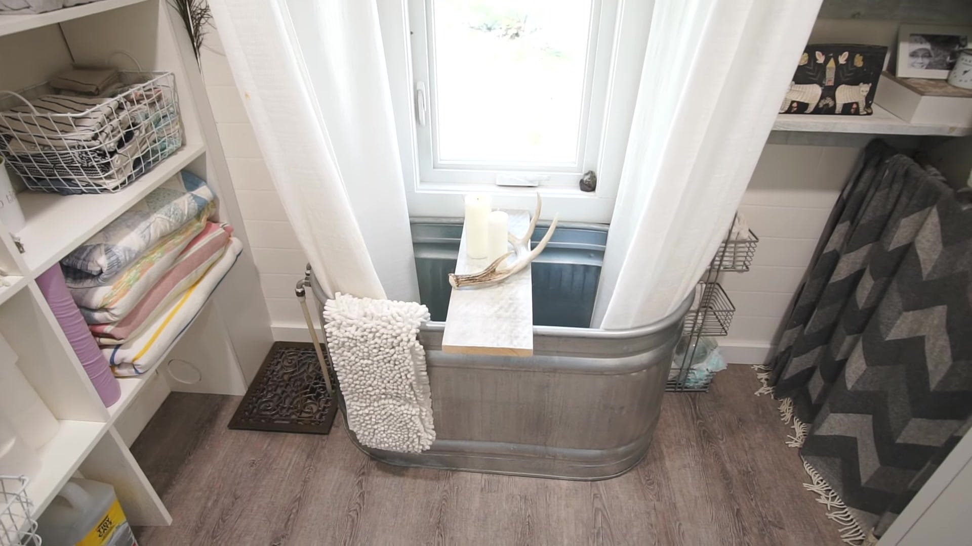 Screenshot at 00:12:25