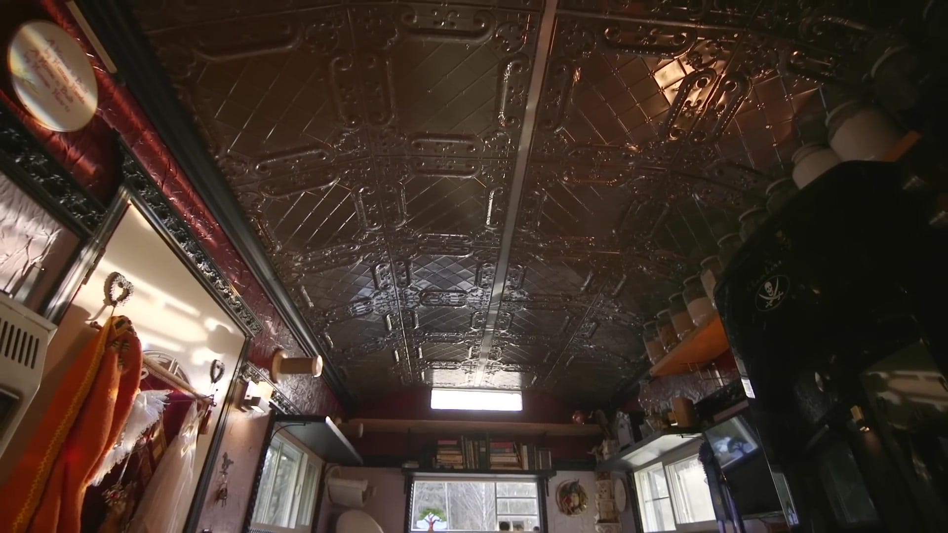 Screenshot at 00:05:32