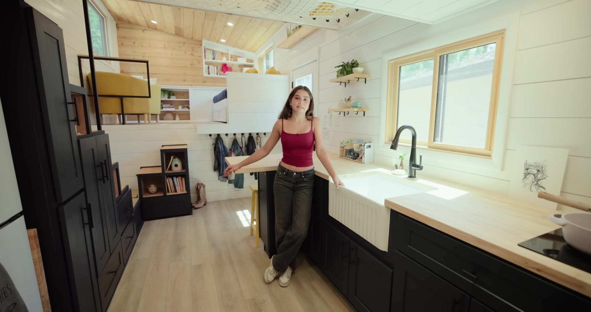 Screenshot at 00:02:35