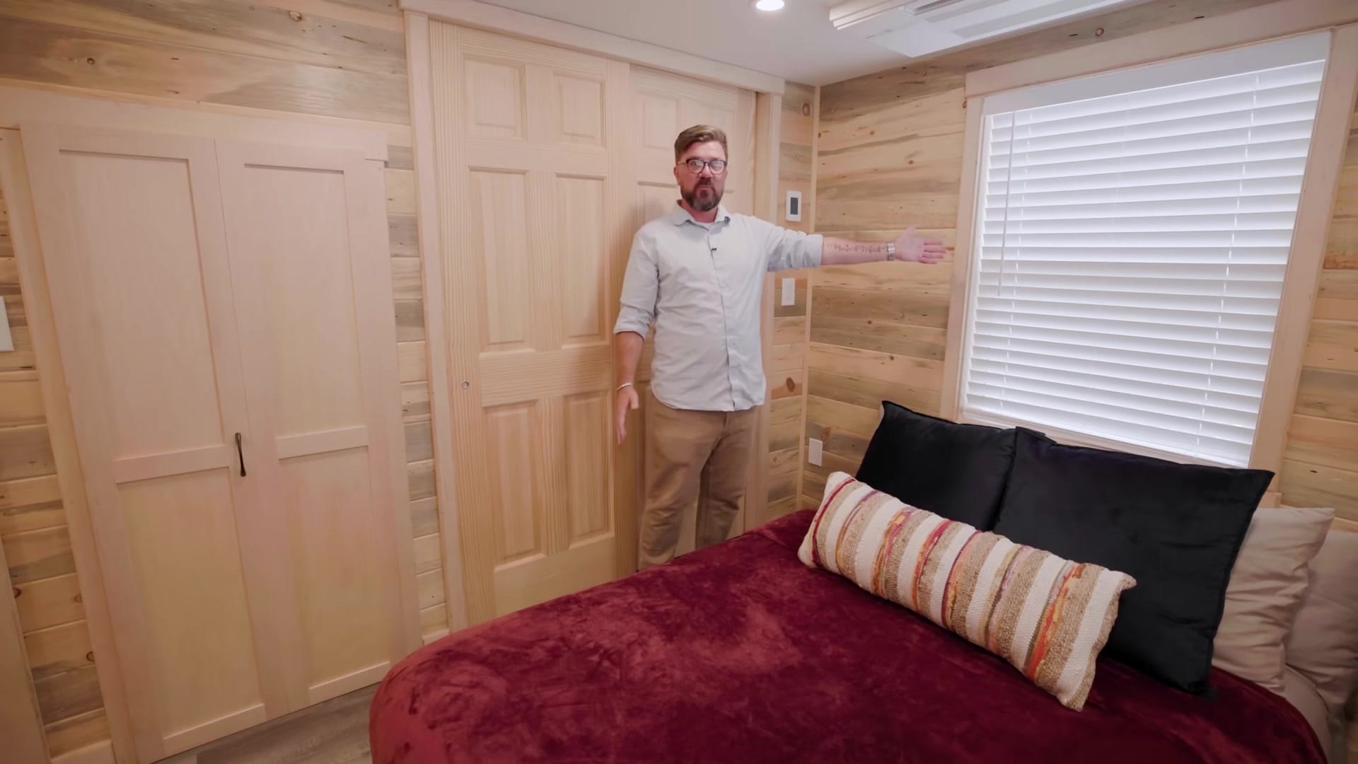 Screenshot at 00:12:59