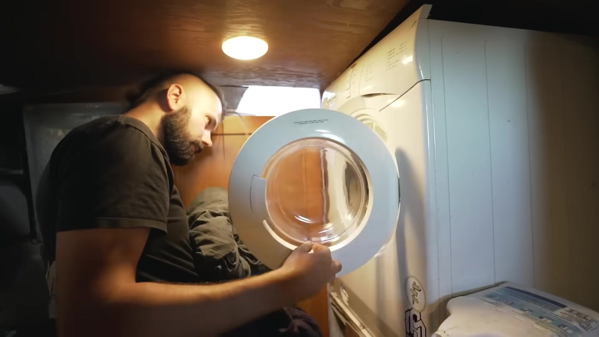 Screenshot at 00:08:54