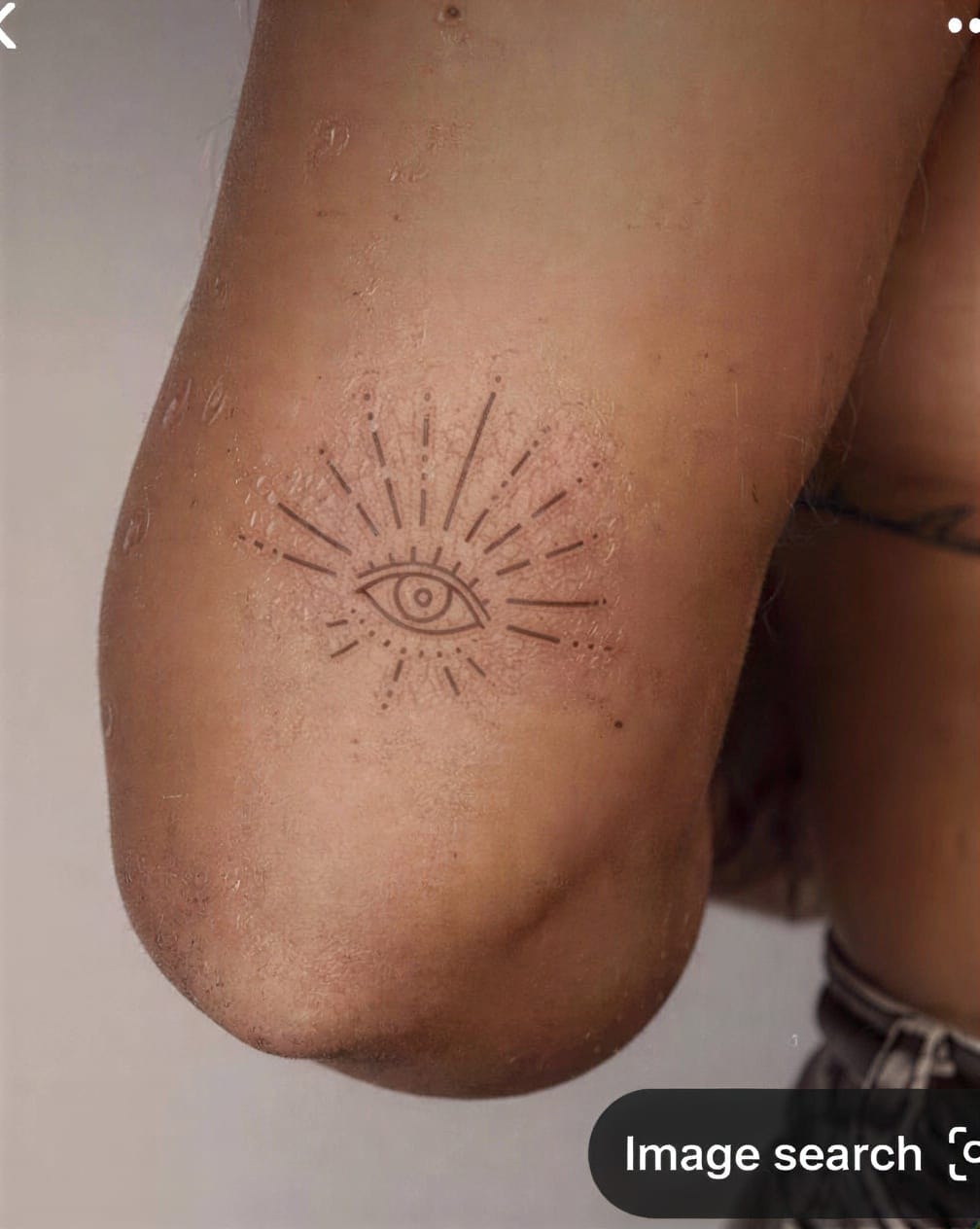 Behind the knee secret sun for the risqué minimalists