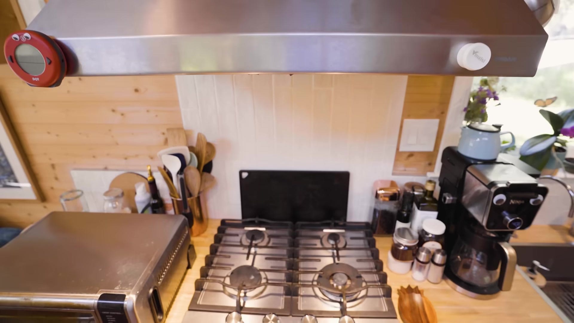 Screenshot at 00:02:41