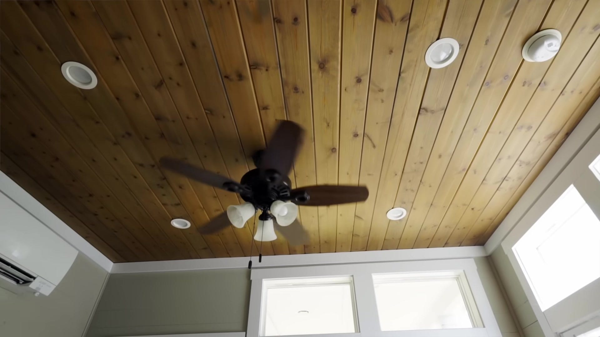 Screenshot at 00:00:54