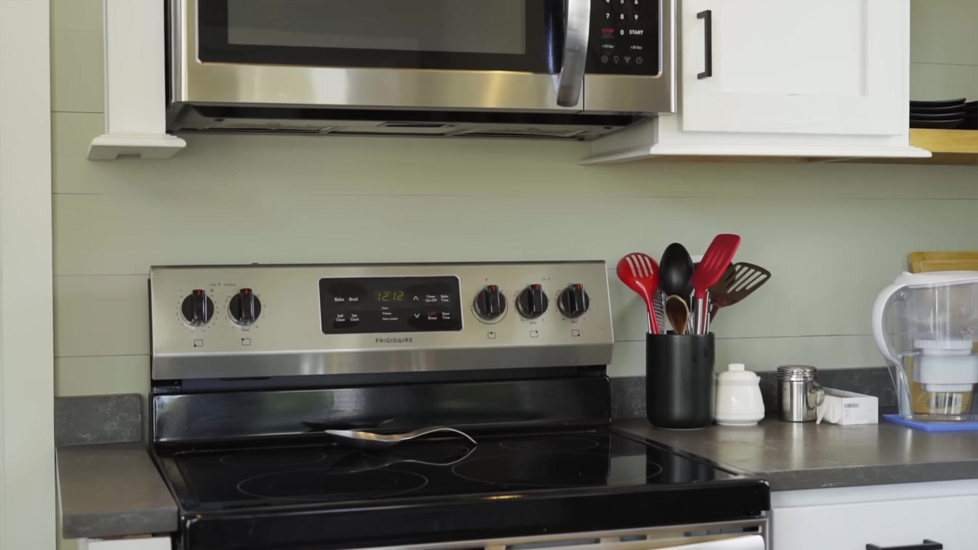 Screenshot at 00:03:55