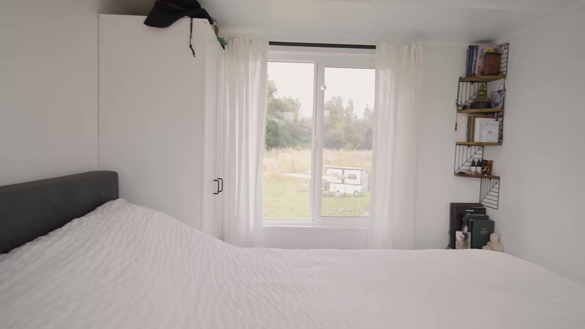 Screenshot at 00:13:48