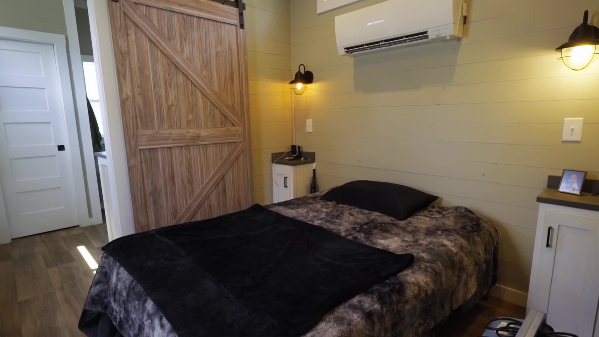 Screenshot at 00:11:06