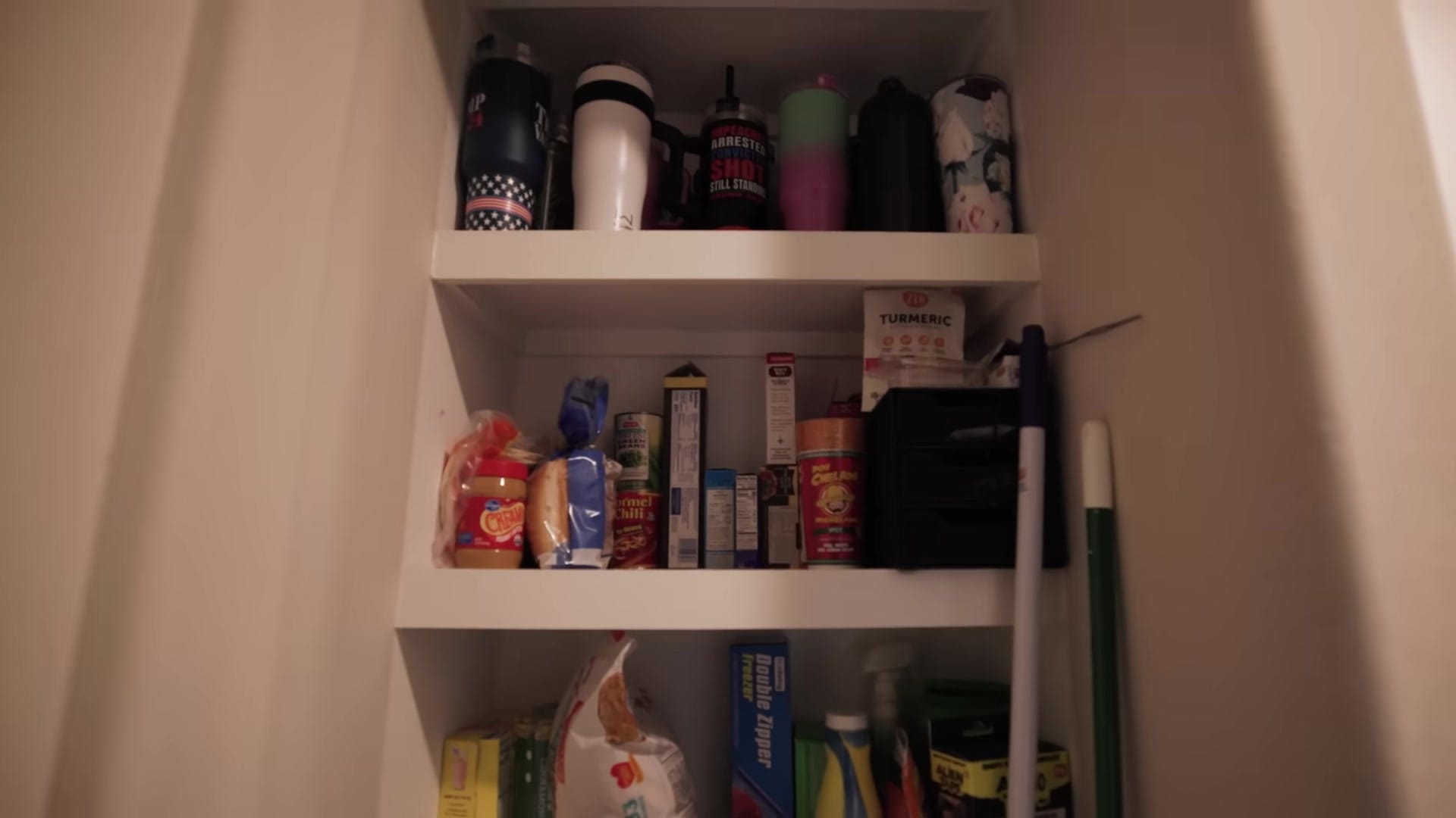 Screenshot at 00:02:33