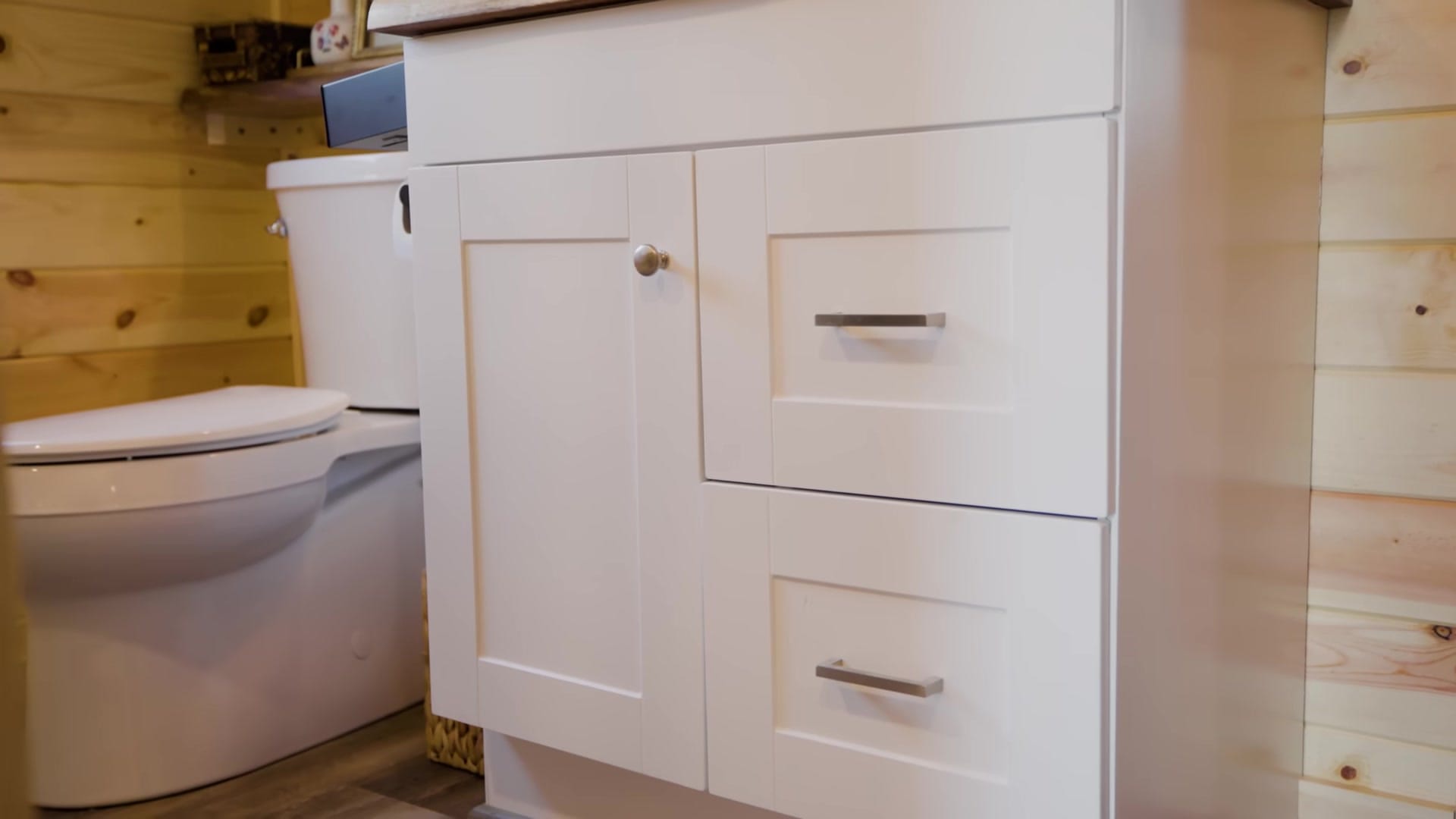 Screenshot at 00:06:44