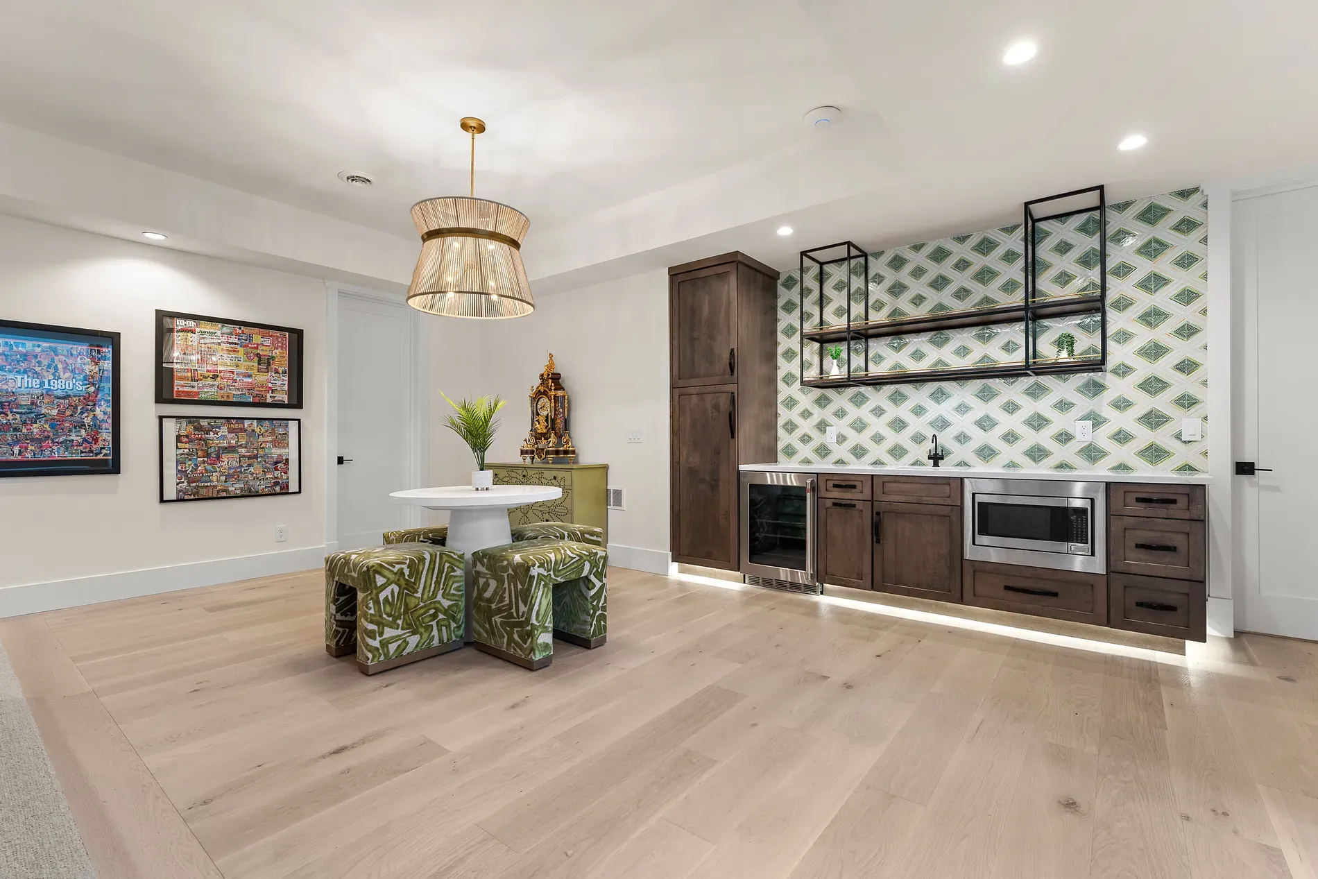 Light floors, simple walls, everything calm. Feels a yoga-and-lego zone.