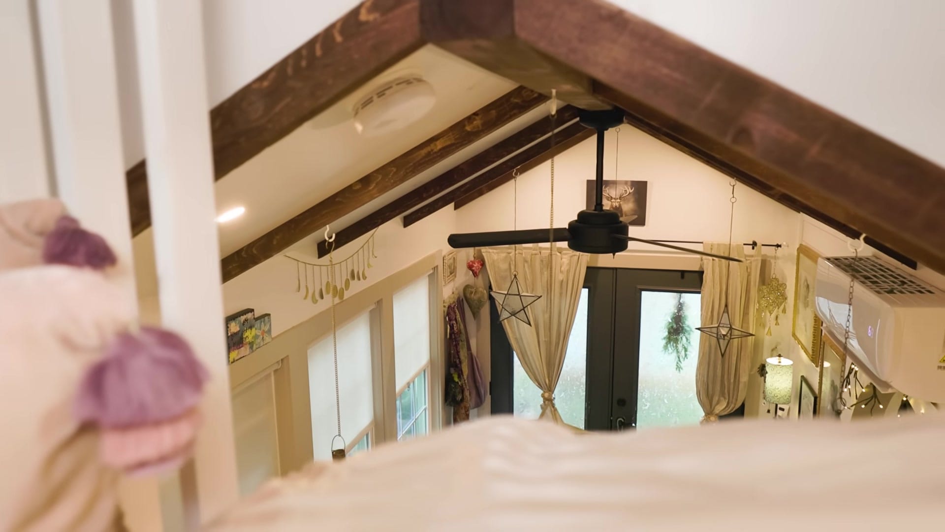 Screenshot at 00:09:17