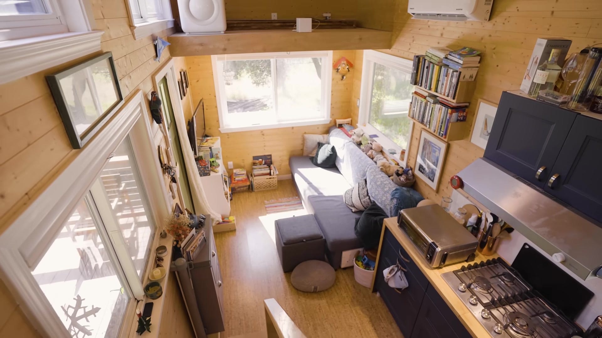 Screenshot at 00:07:05