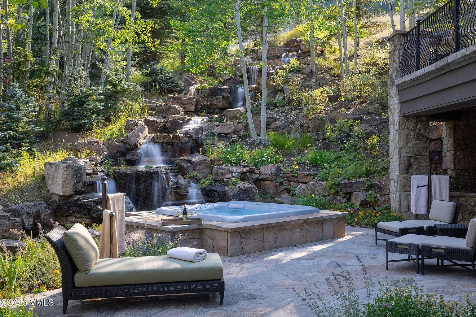 Back outside. waterfall over big boulders, aspens everywhere. Sounds white noise.