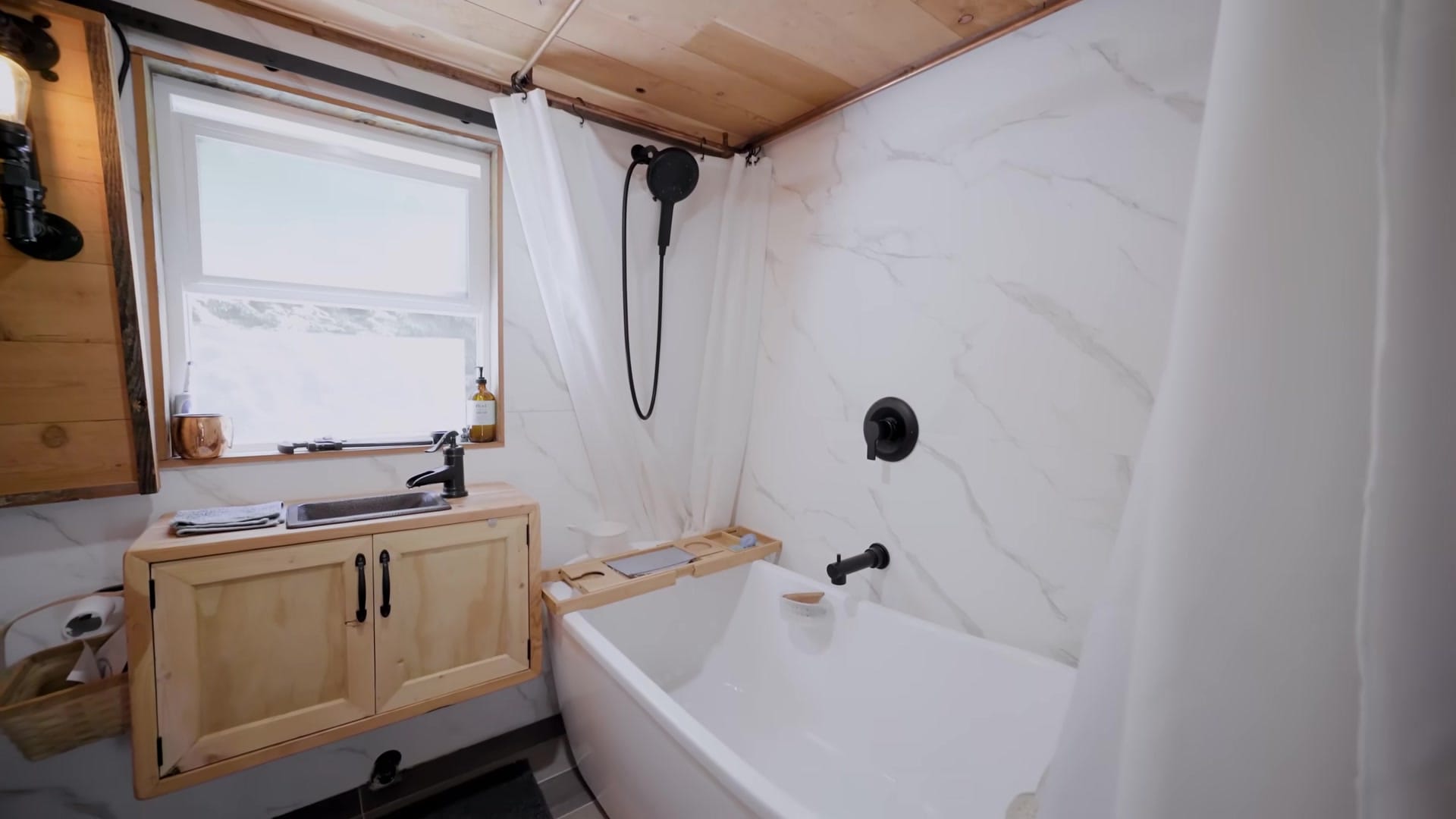 Screenshot at 00:00:41