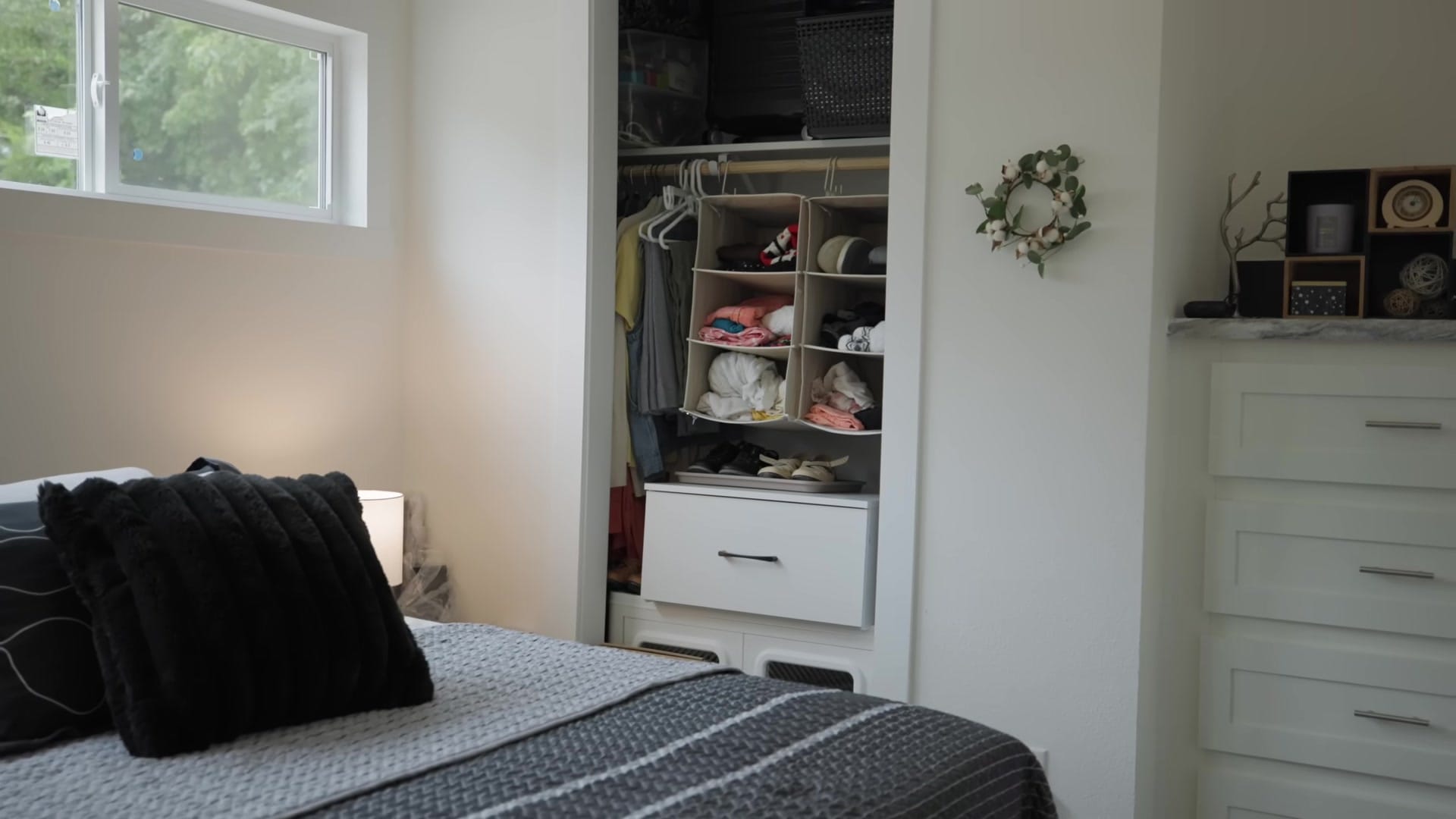 Screenshot at 00:17:59