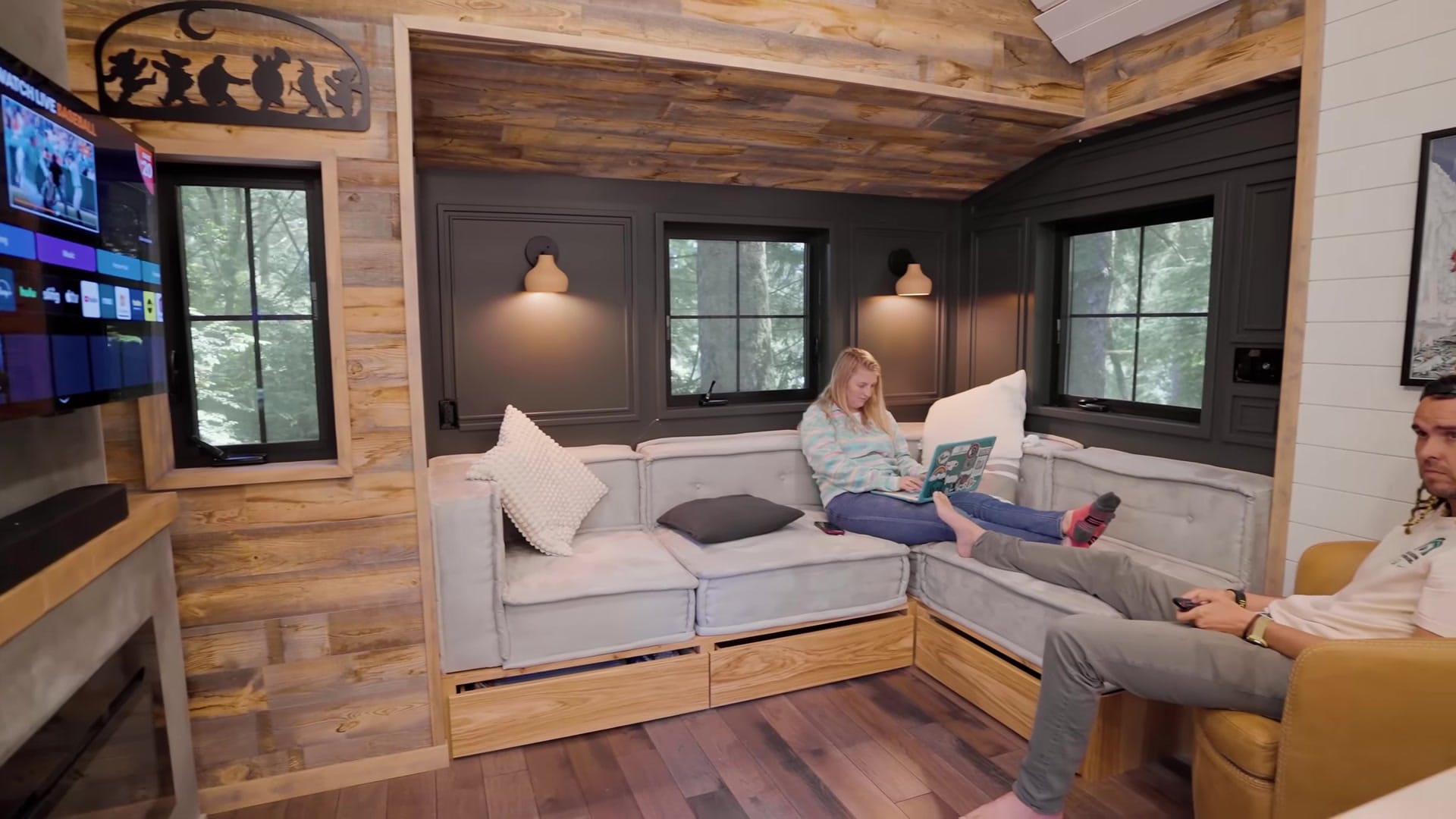 Screenshot at 00:00:11