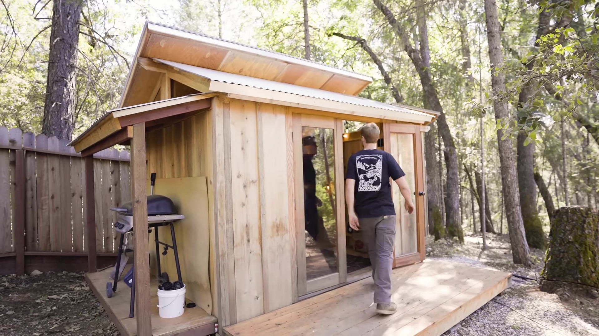 Screenshot at 00:12:15