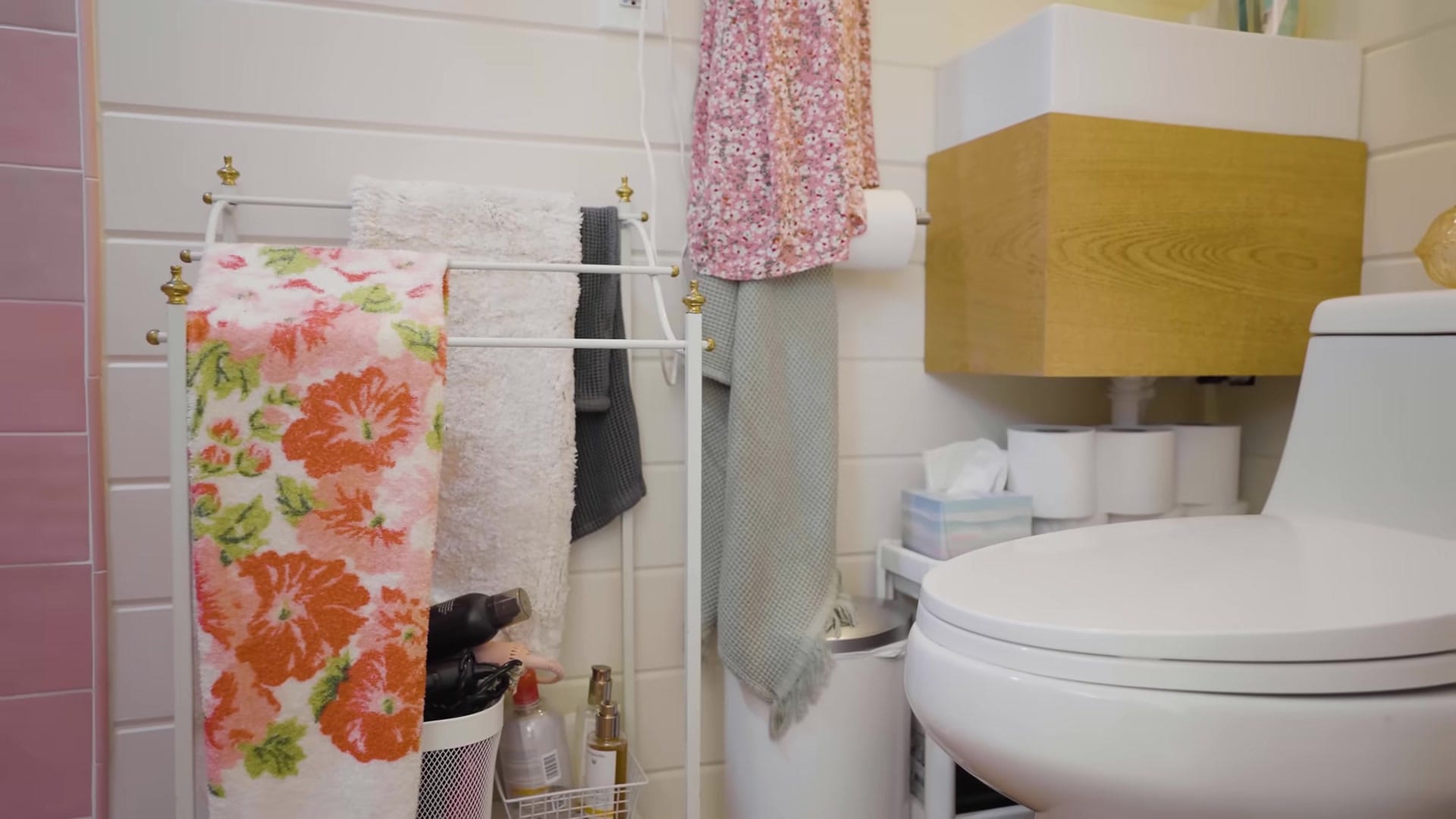 Screenshot at 00:05:01