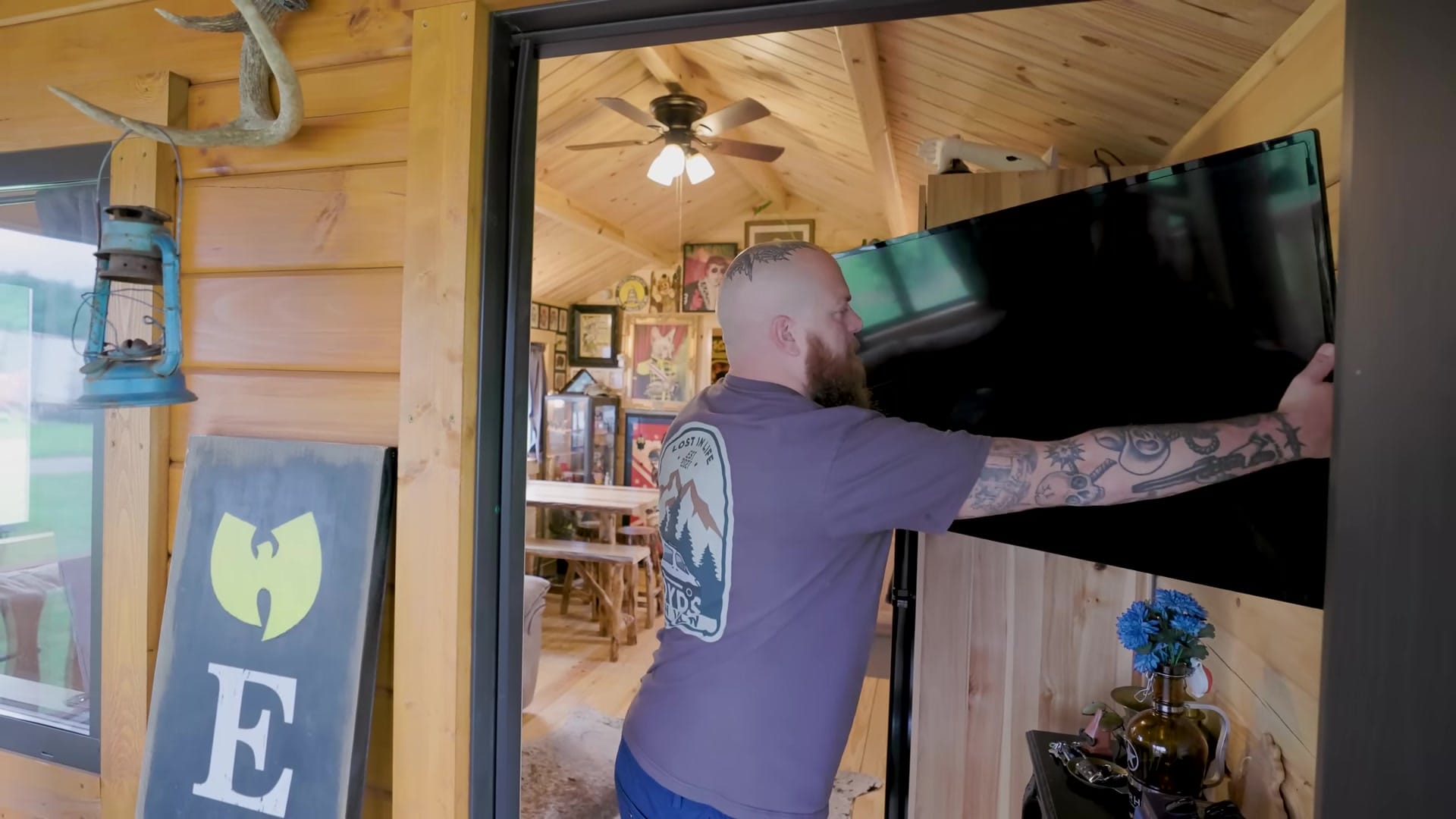 Screenshot at 00:04:05