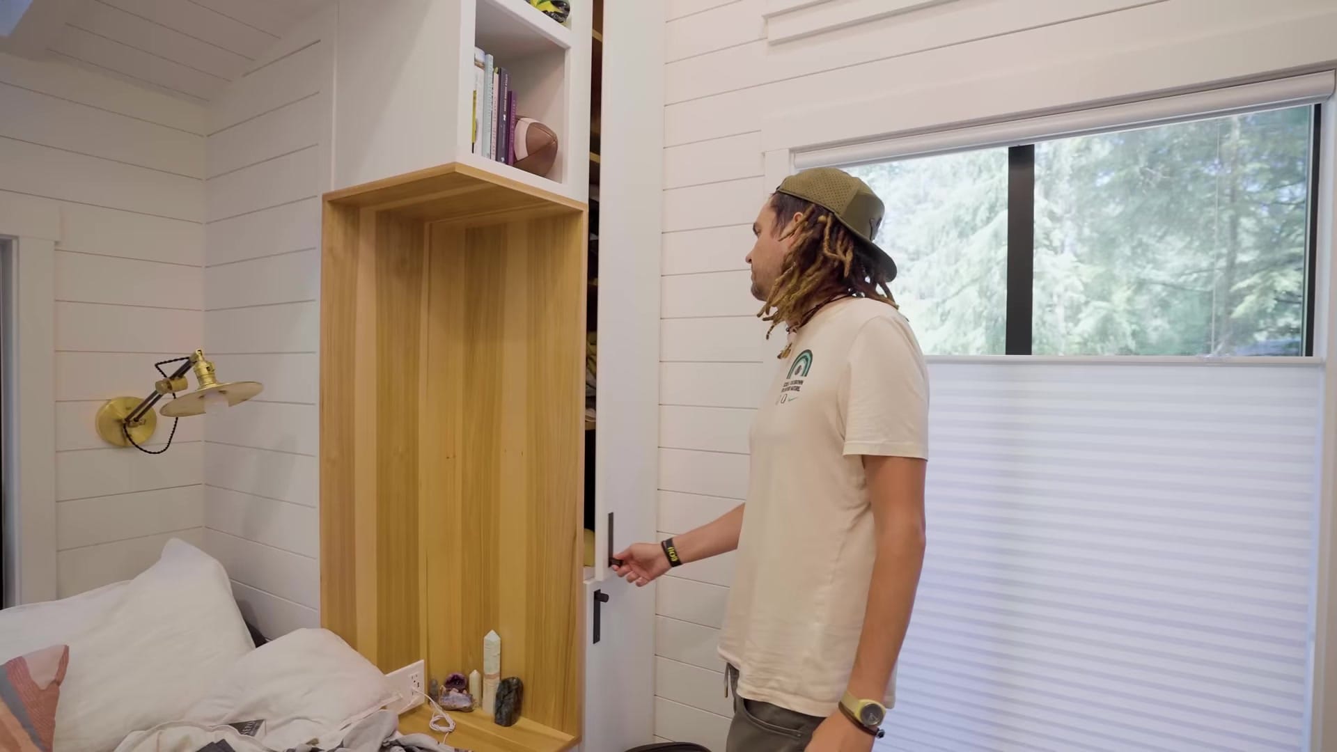 Screenshot at 00:14:05