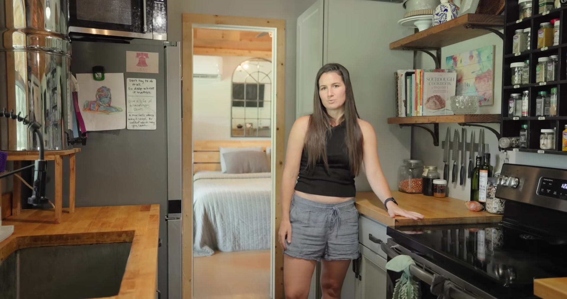 Screenshot at 00:03:38