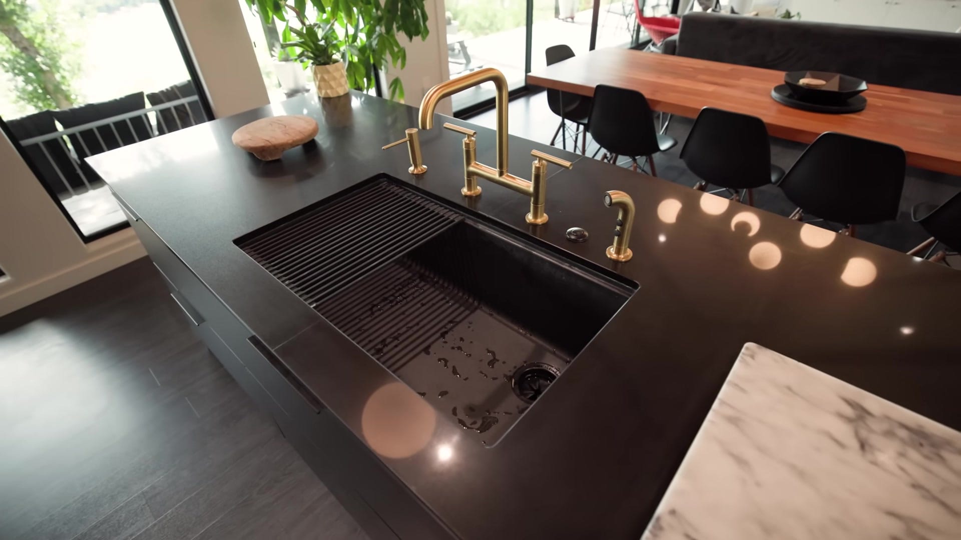 Screenshot at 00:01:11