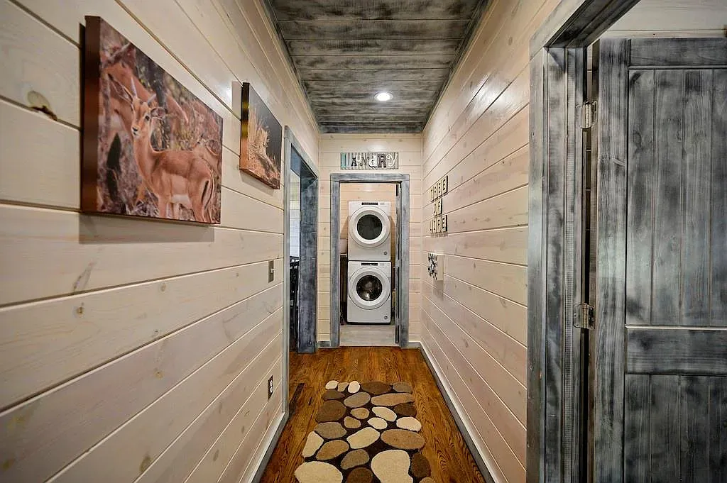 Even the hallway gets wood paneling. Soft and bright instead of dark.