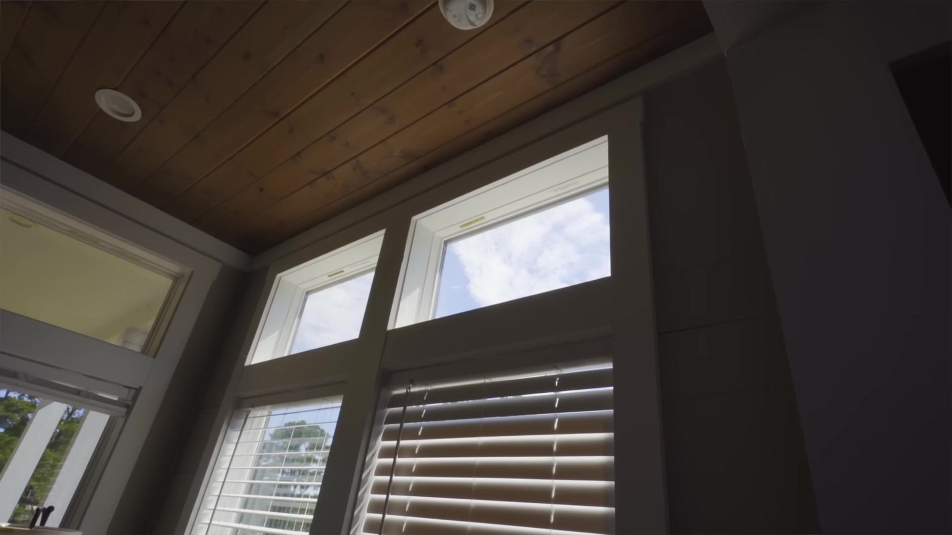 Screenshot at 00:00:45