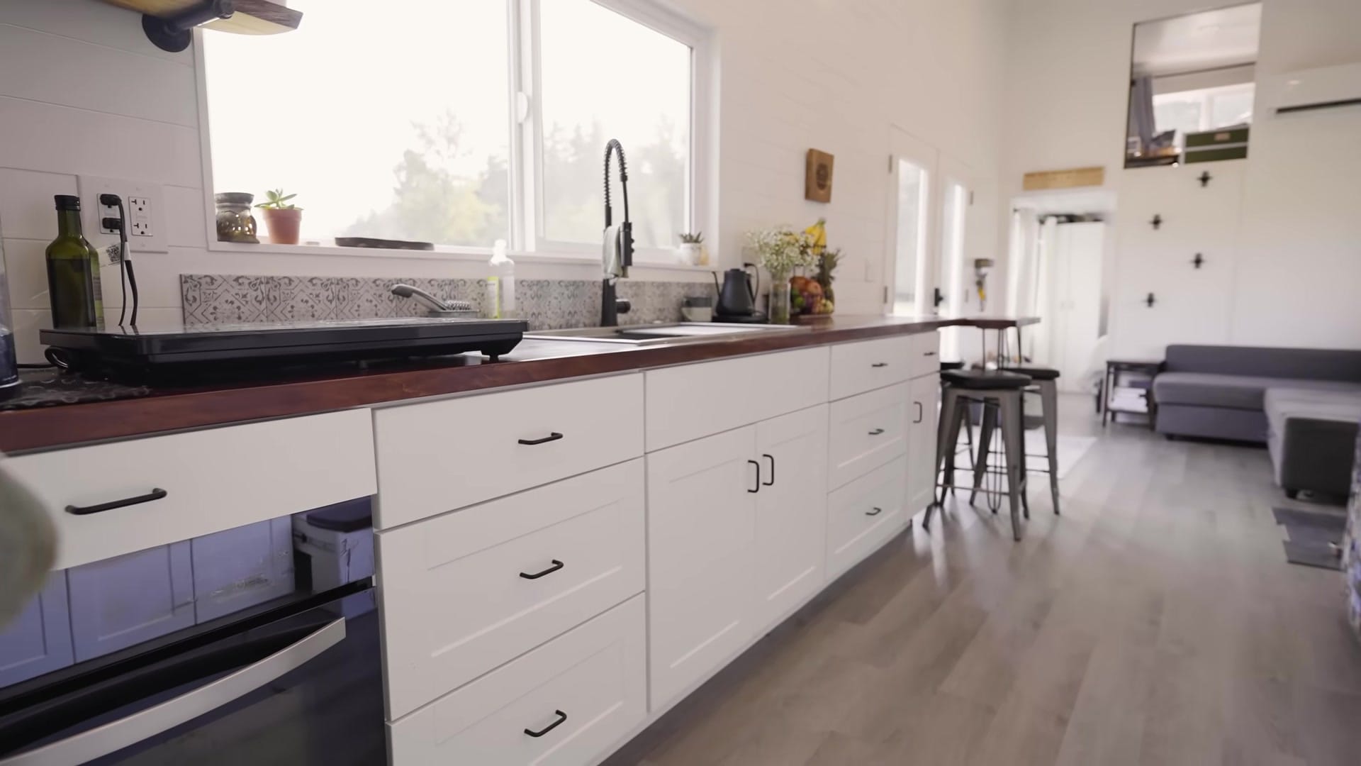 Screenshot at 00:02:17