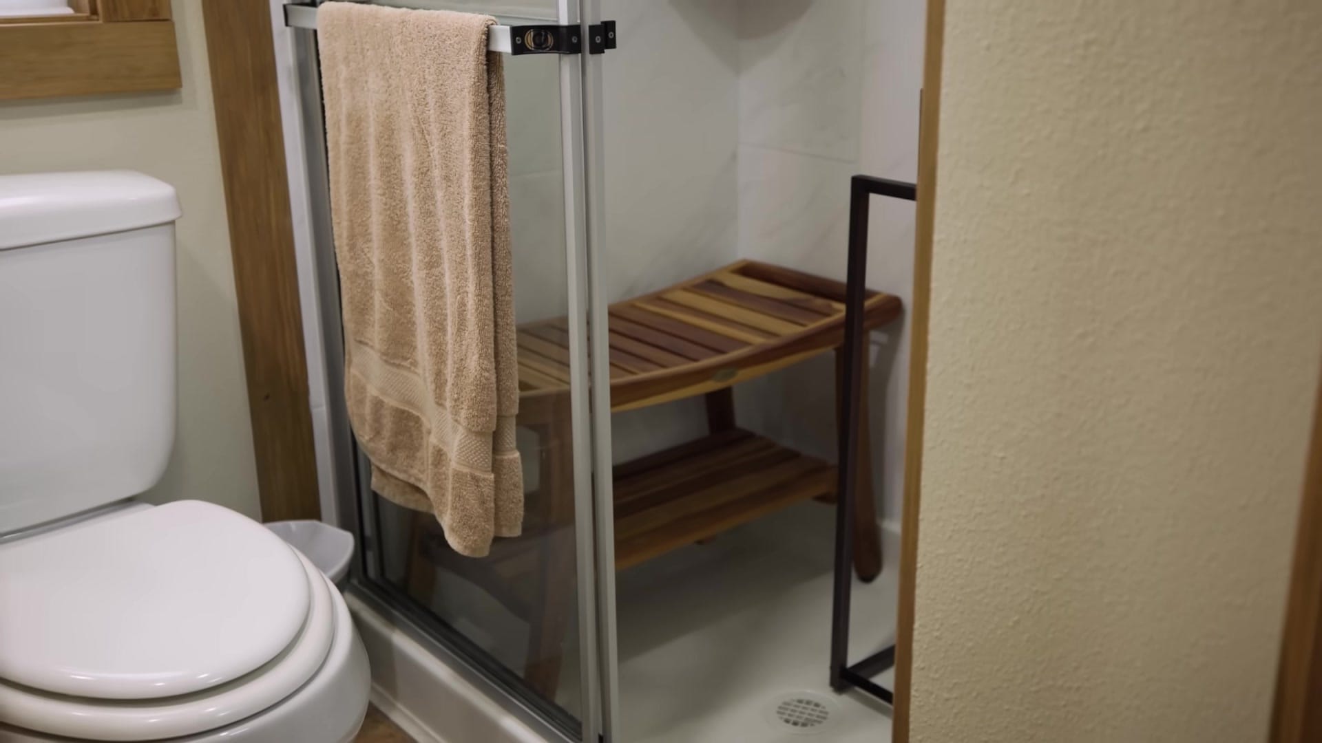 Screenshot at 00:08:22